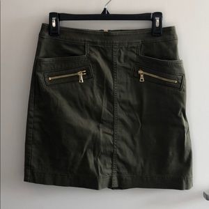 Olive LOFT sateen zip skirt